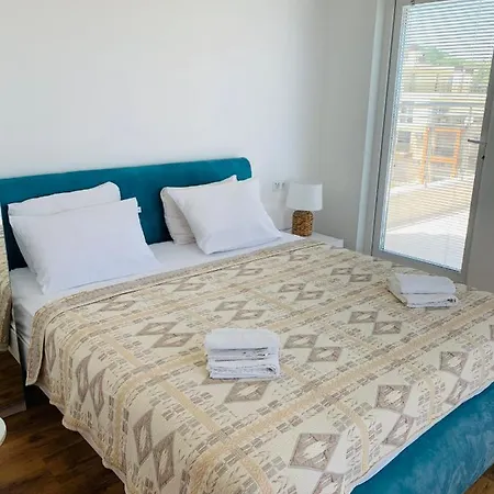 Apartment Byla Terrace - Sea View